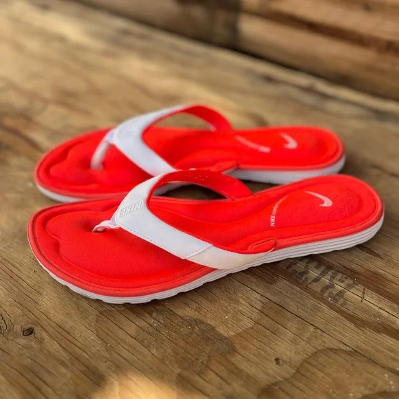 NIKE | Women's Solarsoft Comfort Thong Bright Crimson/White 10 - Picture 3 of 7